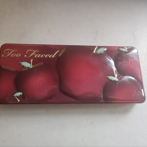 Appley In Love Too Faced